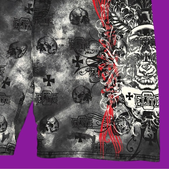 Elite MMA Skull and Cross Shorts - Picture 4 of 5